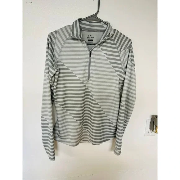 Nike Dri-Fit 1/2 Zip Long Sleeve - Picture 3 of 6